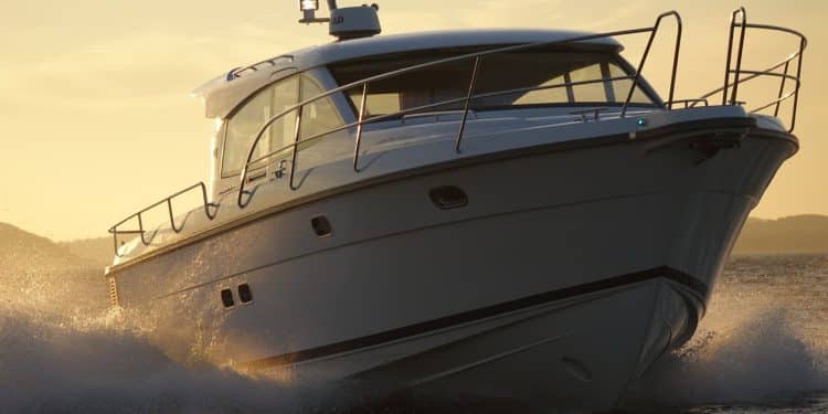 petit bateau moteur